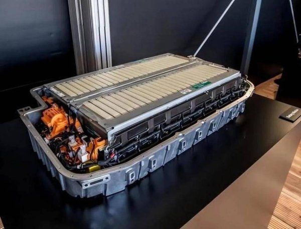 5策略 电动车续航焦虑终结？电池寿命长达20年，耐用性赶超燃油车！